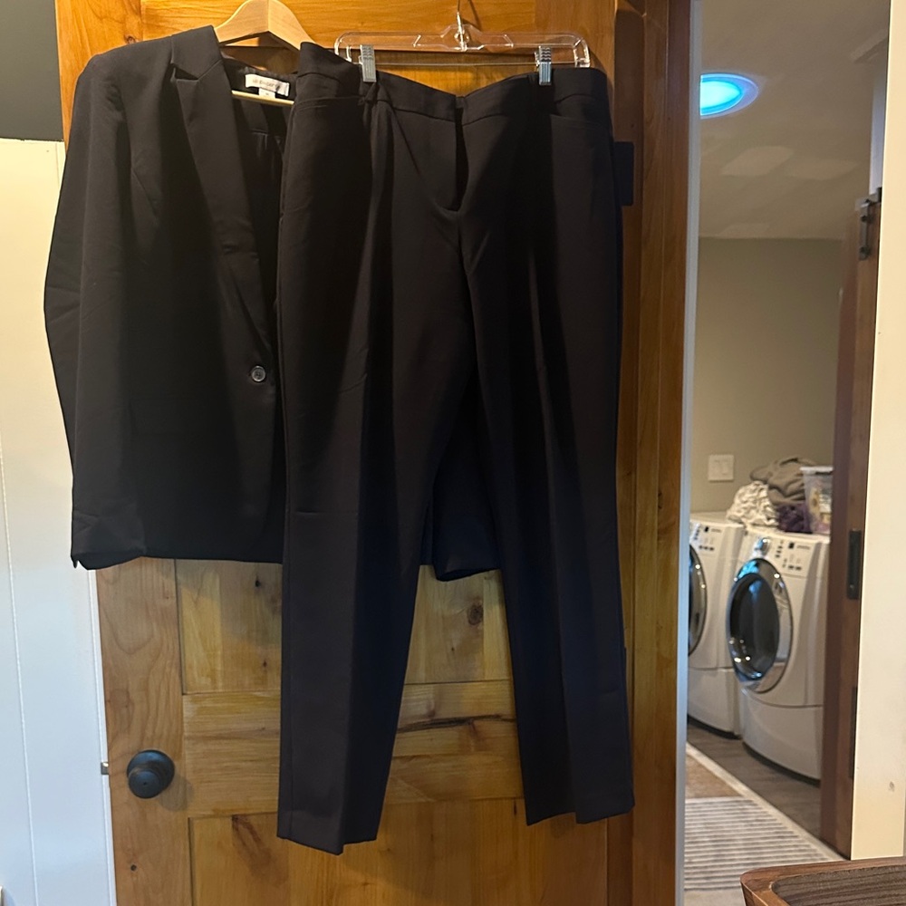 Women’s Liz Claiborne Navy Dress Pants
